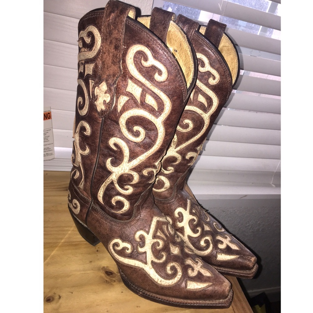 WOMENS WESTERN BOOTS